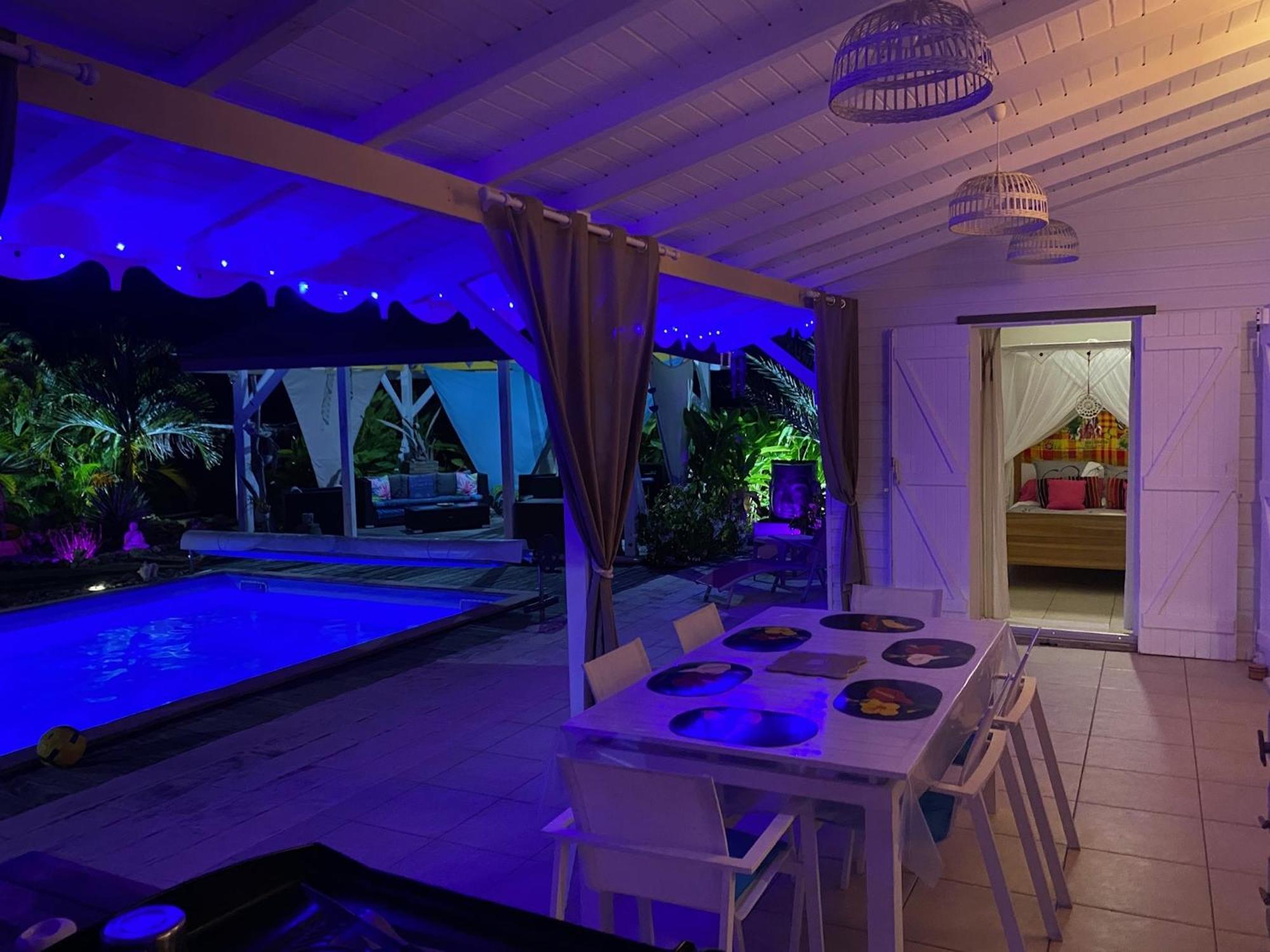 Au Bel'Vue Chez Sandrine "Gite & Chambre D'Hotes" Le Moule Luaran gambar