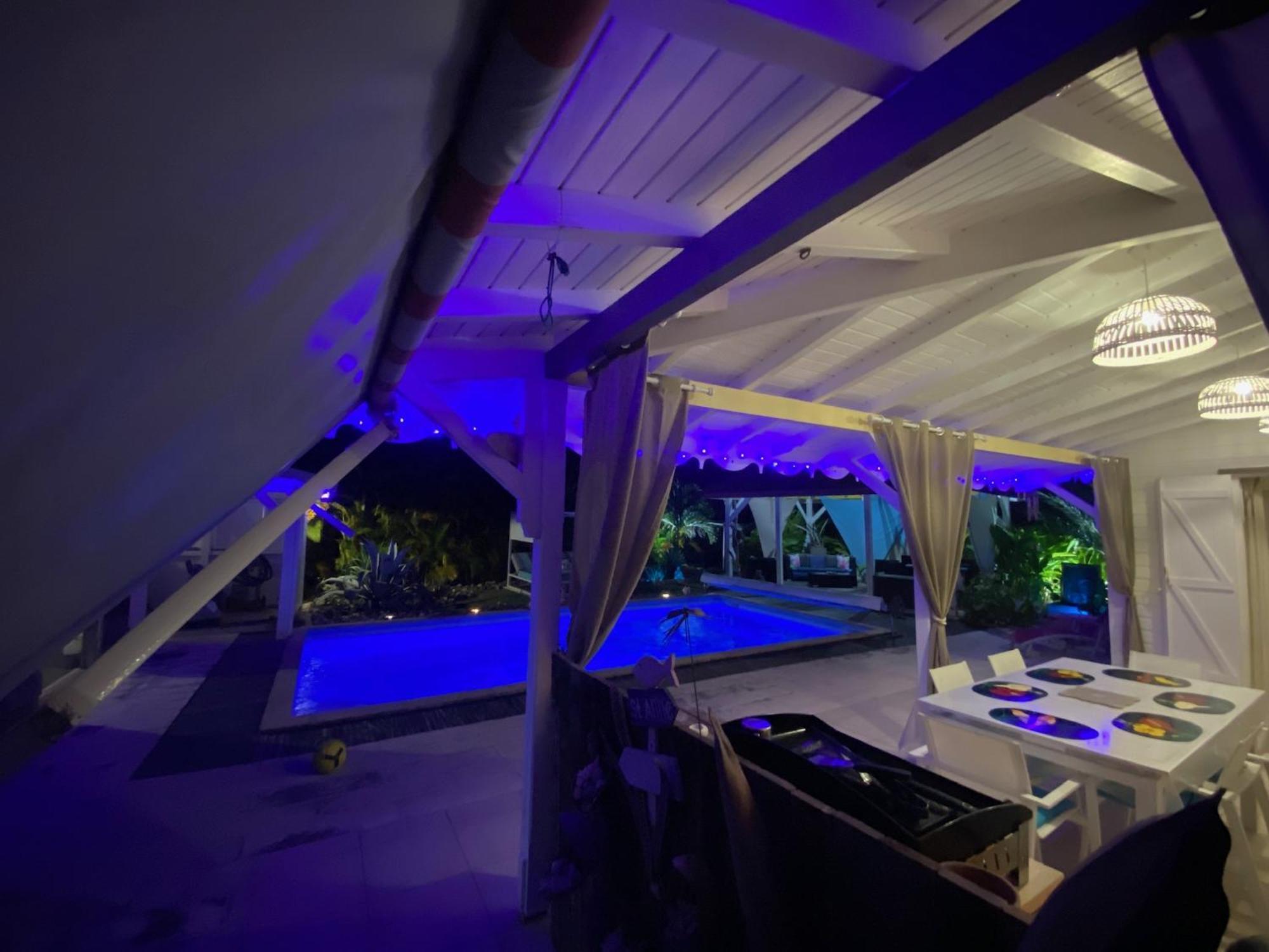 Au Bel'Vue Chez Sandrine "Gite & Chambre D'Hotes" Le Moule Luaran gambar