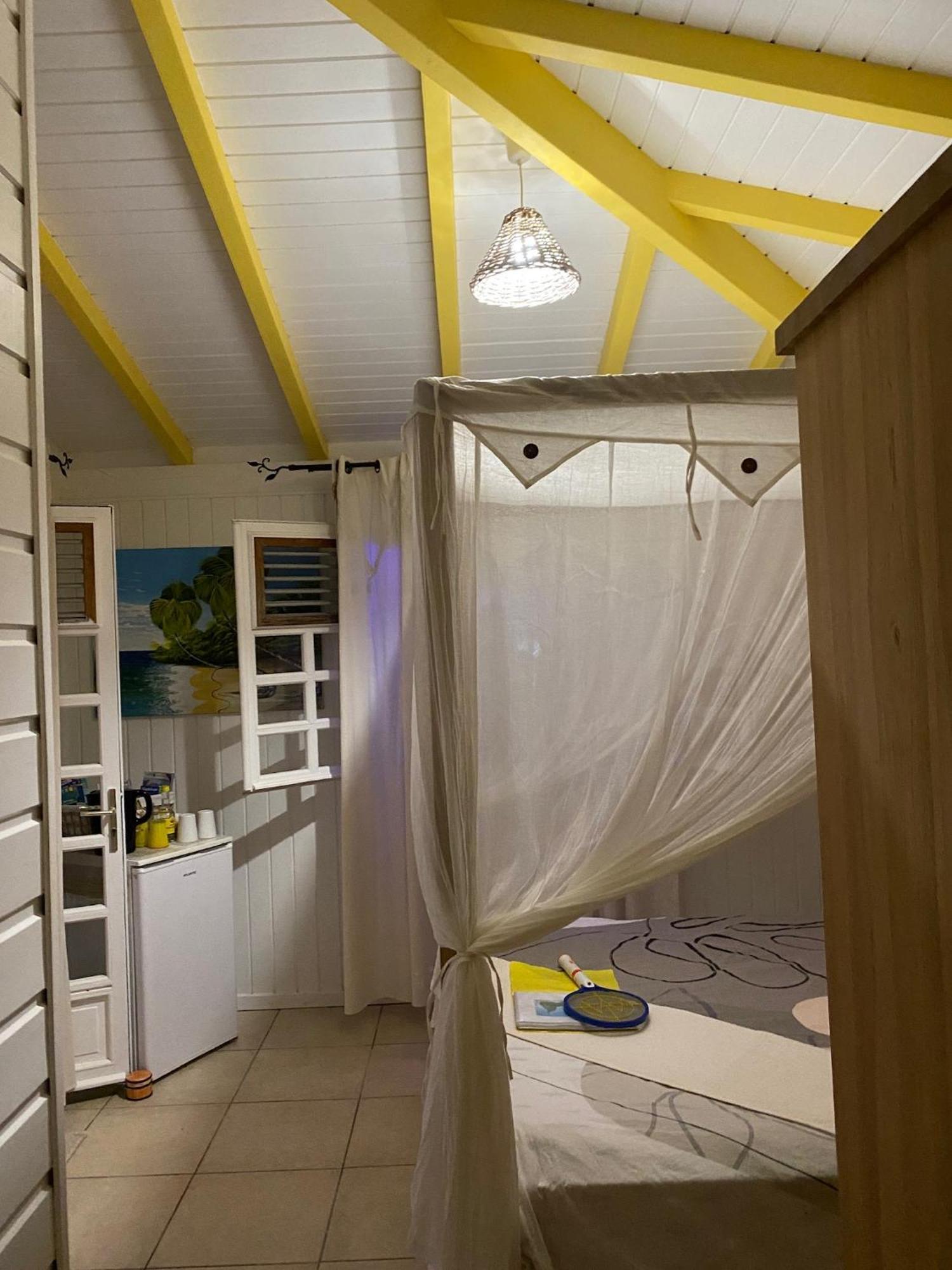Au Bel'Vue Chez Sandrine "Gite & Chambre D'Hotes" Le Moule Luaran gambar