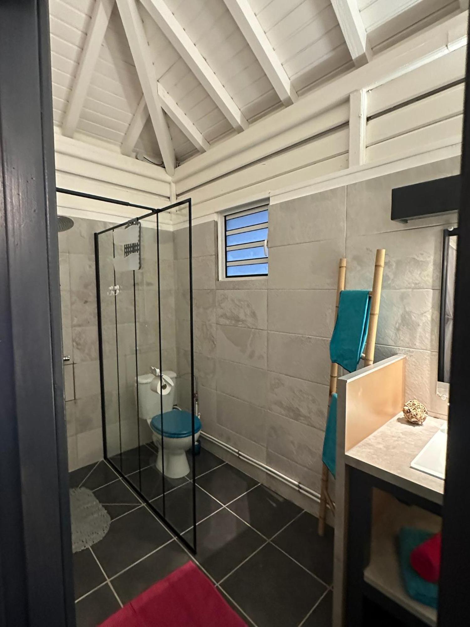 Au Bel'Vue Chez Sandrine "Gite & Chambre D'Hotes" Le Moule Luaran gambar