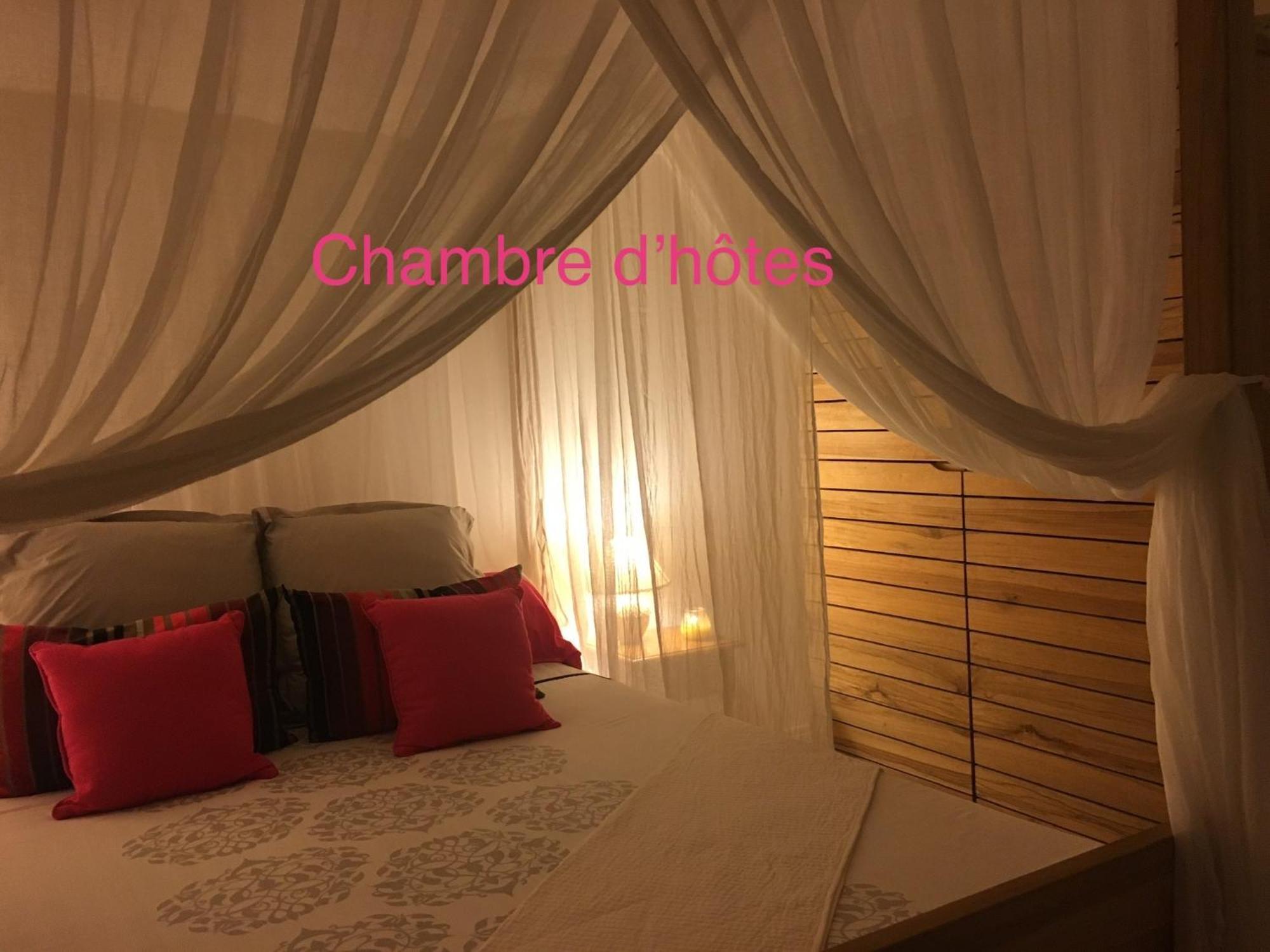 Au Bel'Vue Chez Sandrine "Gite & Chambre D'Hotes" Le Moule Luaran gambar